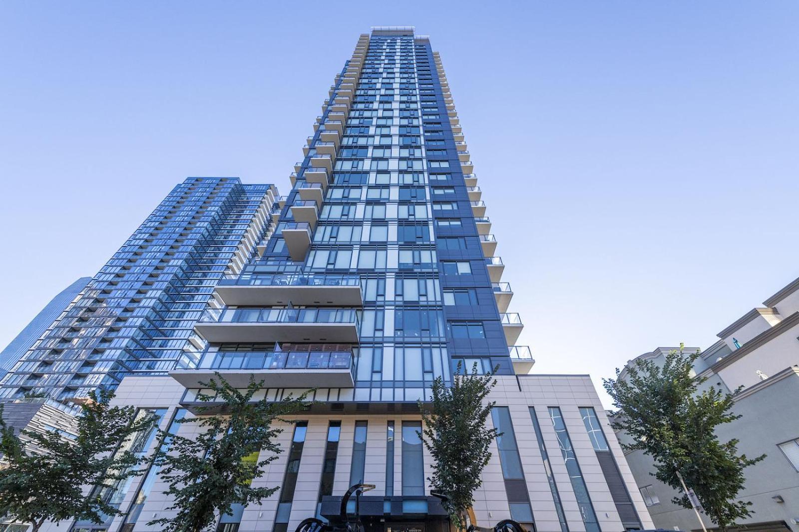 Luxury Downtown Sunset Getaway - Your Home Away From Home - Fully Stocked Kitchen, Gym, Balcony, Free Parking 卡加利 外观 照片